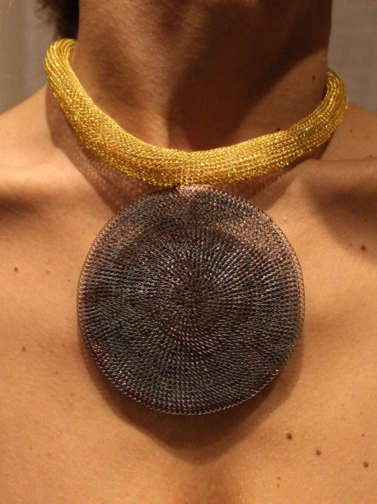 Full Moon necklace Gold